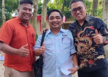 Managing Partner KARA Lawyers, Rion Arios, S.H., M.H. didampingi rekan ke Kepolisian Daerah Sumatera Utara (Polda Sumut), Selasa (17/06/2025).