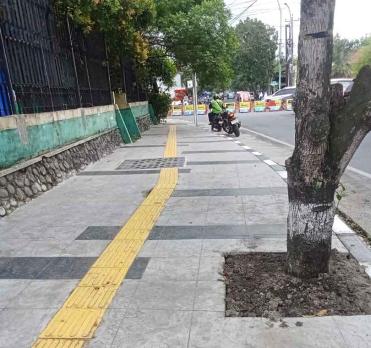Rehabilitasi Trotoar di Jalan HM Said Kec Medan Perjuangan Memperindah Pemandangan
