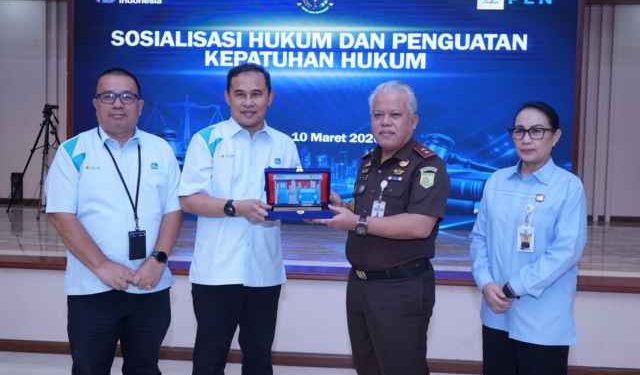 Upaya Kajatisu Harli Siregar Meningkatkan Kepatuhan Hukum Di Lingkungan PT PLN (Persero) Unit Induk Sumatera Utara